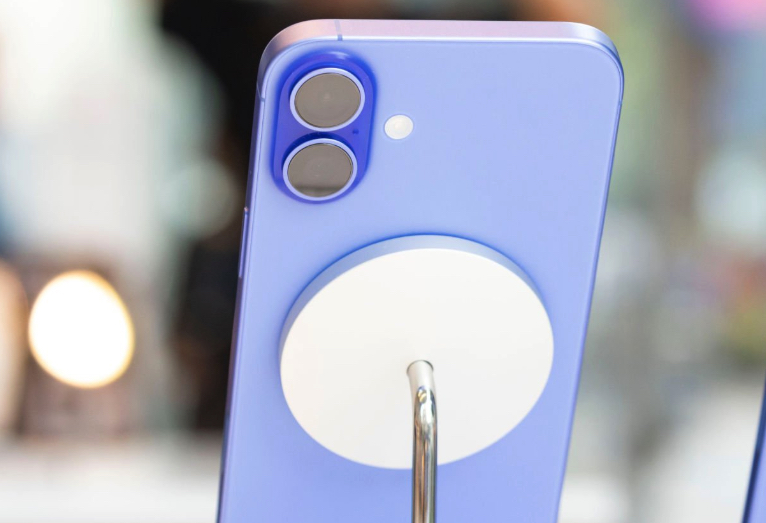 iPhone 16